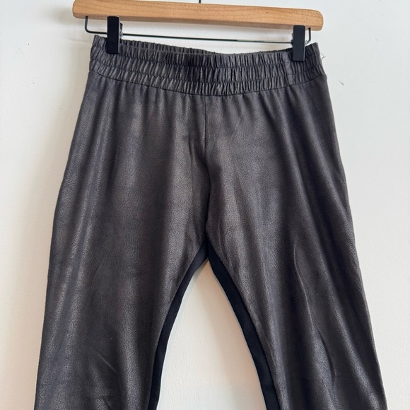 Monrow front panel shimmer leggings size small - Picture 6 of 12